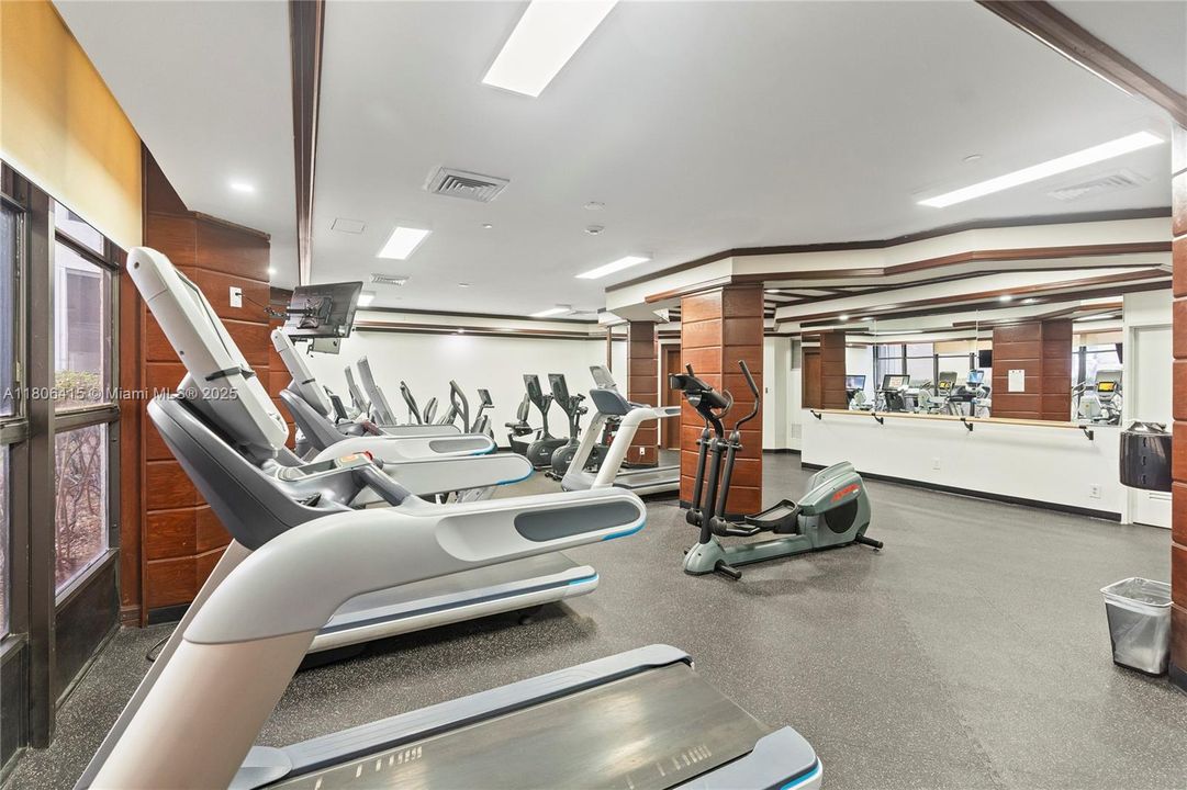 En Venta: $369,000 (2 camas, 2 baños, 1339 Pies cuadrados)