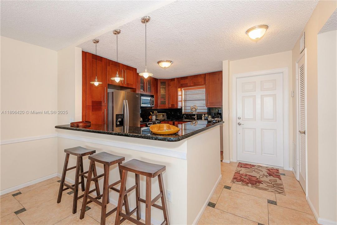 For Sale: $399,000 (2 beds, 2 baths, 1450 Square Feet)