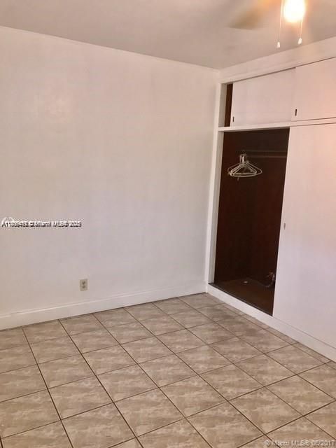 For Sale: $135,000 (1 beds, 1 baths, 575 Square Feet)