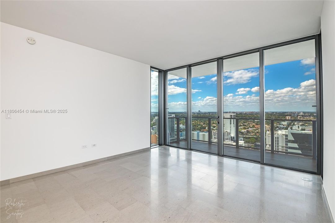 En Venta: $1,250,000 (2 camas, 2 baños, 1400 Pies cuadrados)