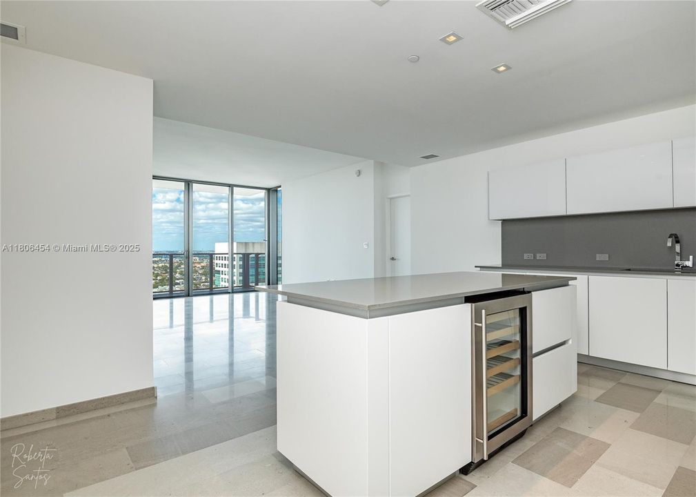 En Venta: $1,250,000 (2 camas, 2 baños, 1400 Pies cuadrados)