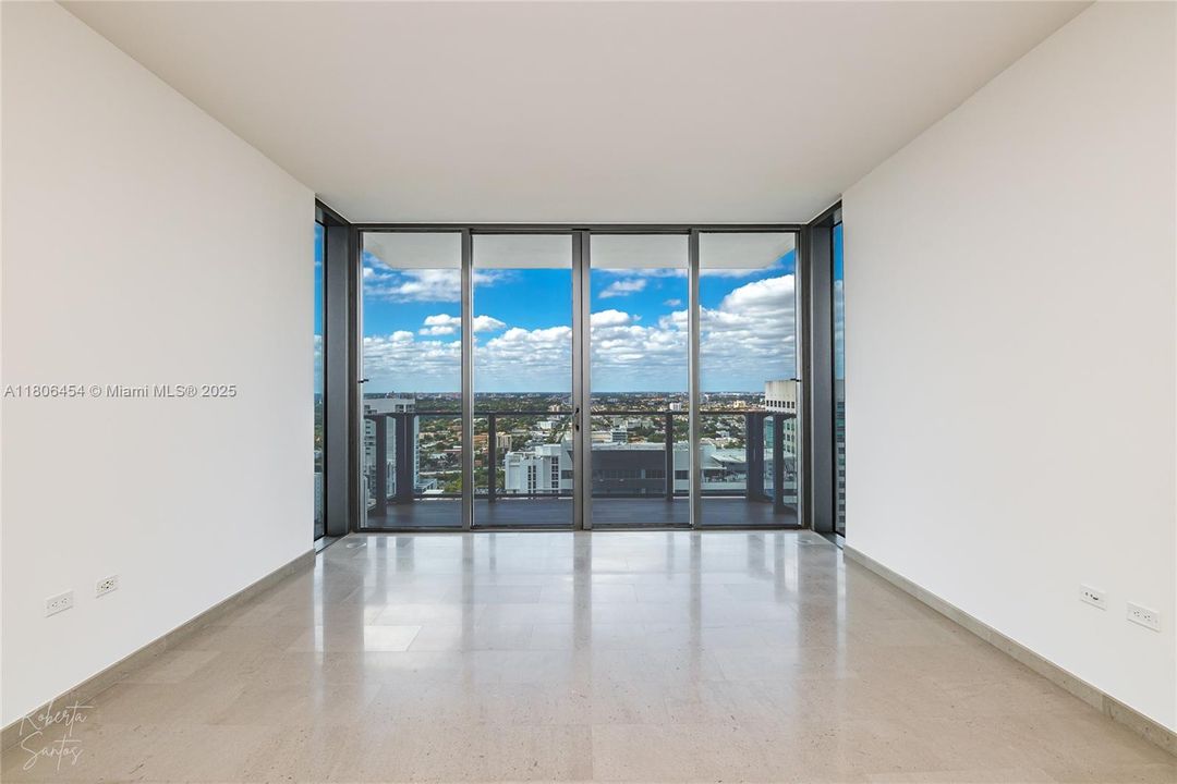 En Venta: $1,250,000 (2 camas, 2 baños, 1400 Pies cuadrados)