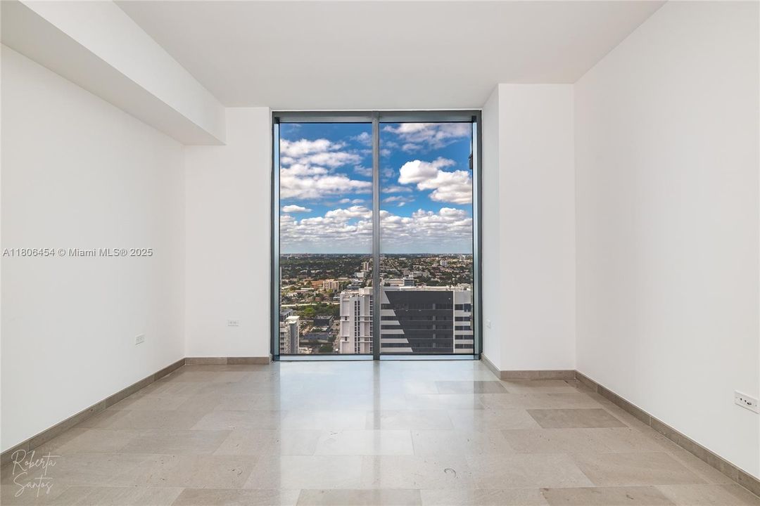 En Venta: $1,250,000 (2 camas, 2 baños, 1400 Pies cuadrados)