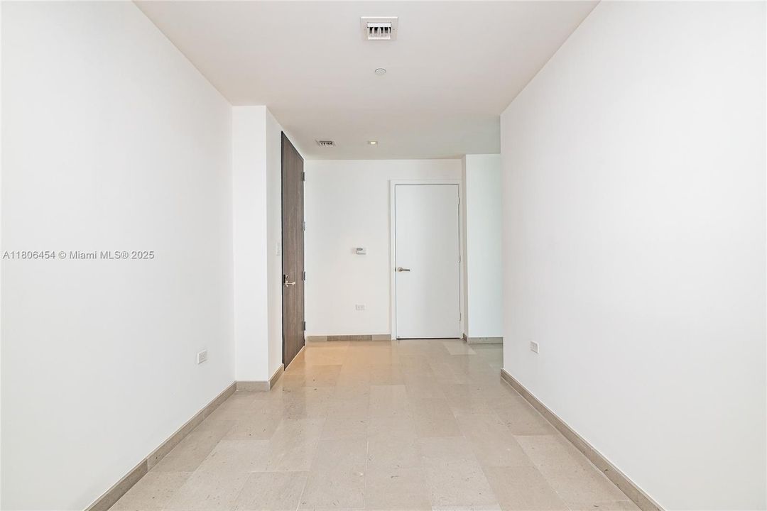 En Venta: $1,250,000 (2 camas, 2 baños, 1400 Pies cuadrados)