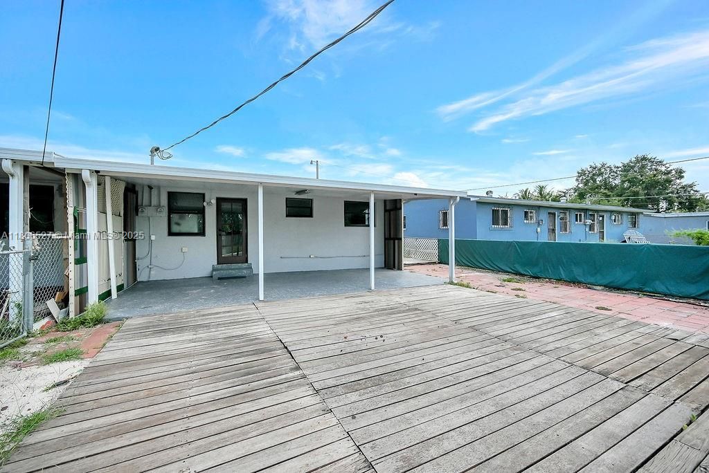 Vendido Recientemente: $624,000 (0 camas, 0 baños, 1620 Pies cuadrados)