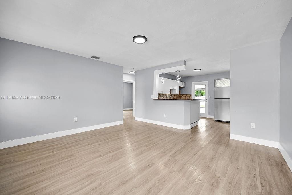 Vendido Recientemente: $624,000 (0 camas, 0 baños, 1620 Pies cuadrados)