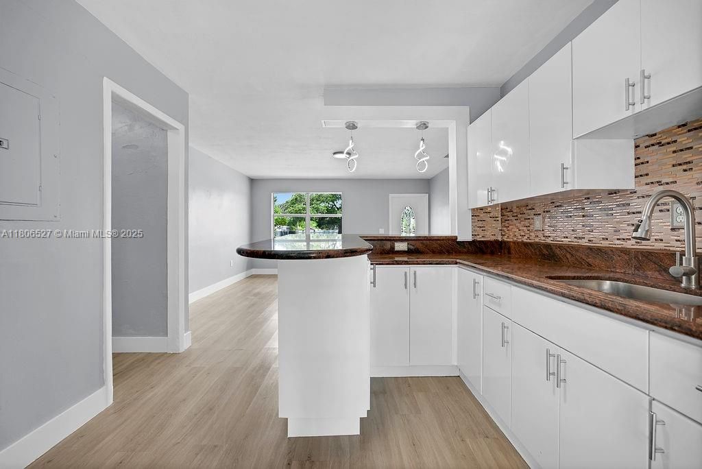 Vendido Recientemente: $624,000 (0 camas, 0 baños, 1620 Pies cuadrados)