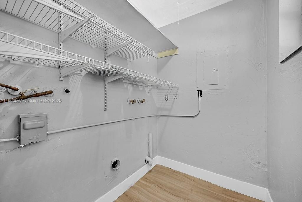 Vendido Recientemente: $624,000 (0 camas, 0 baños, 1620 Pies cuadrados)