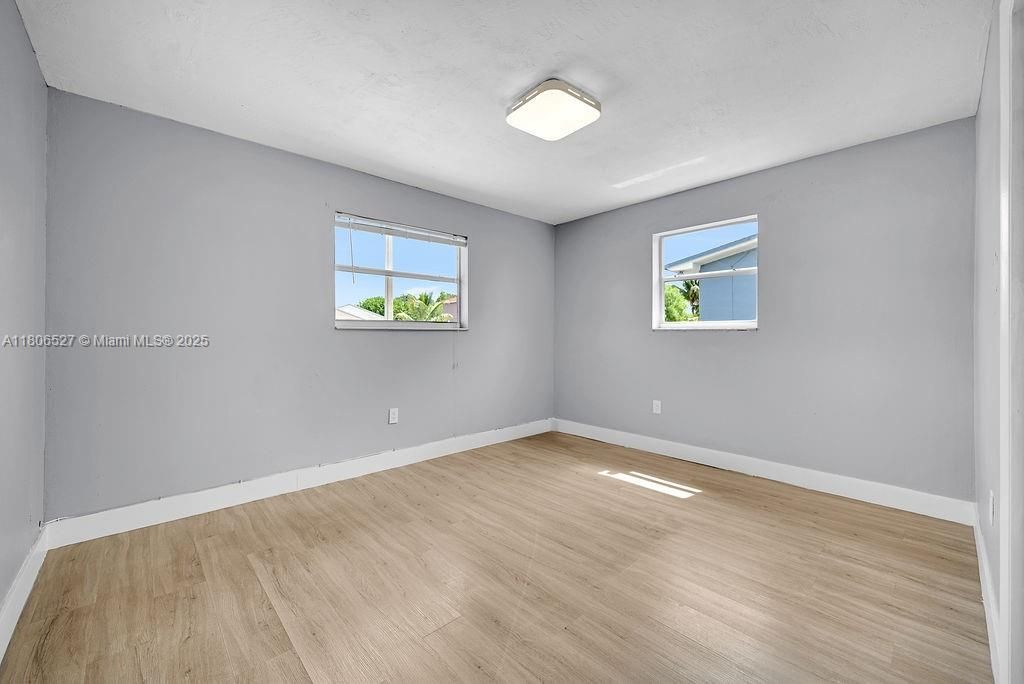 Vendido Recientemente: $624,000 (0 camas, 0 baños, 1620 Pies cuadrados)