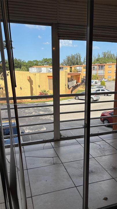 En Venta: $134,999 (1 camas, 1 baños, 695 Pies cuadrados)