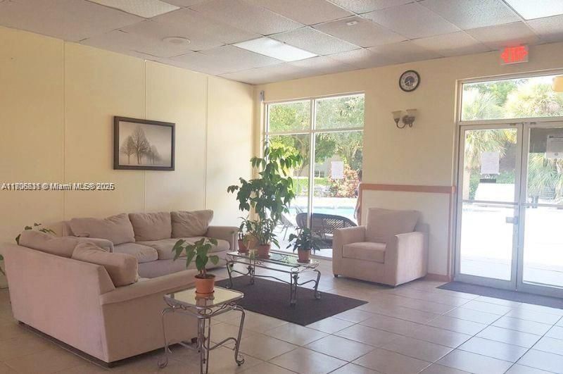 En Venta: $134,999 (1 camas, 1 baños, 695 Pies cuadrados)