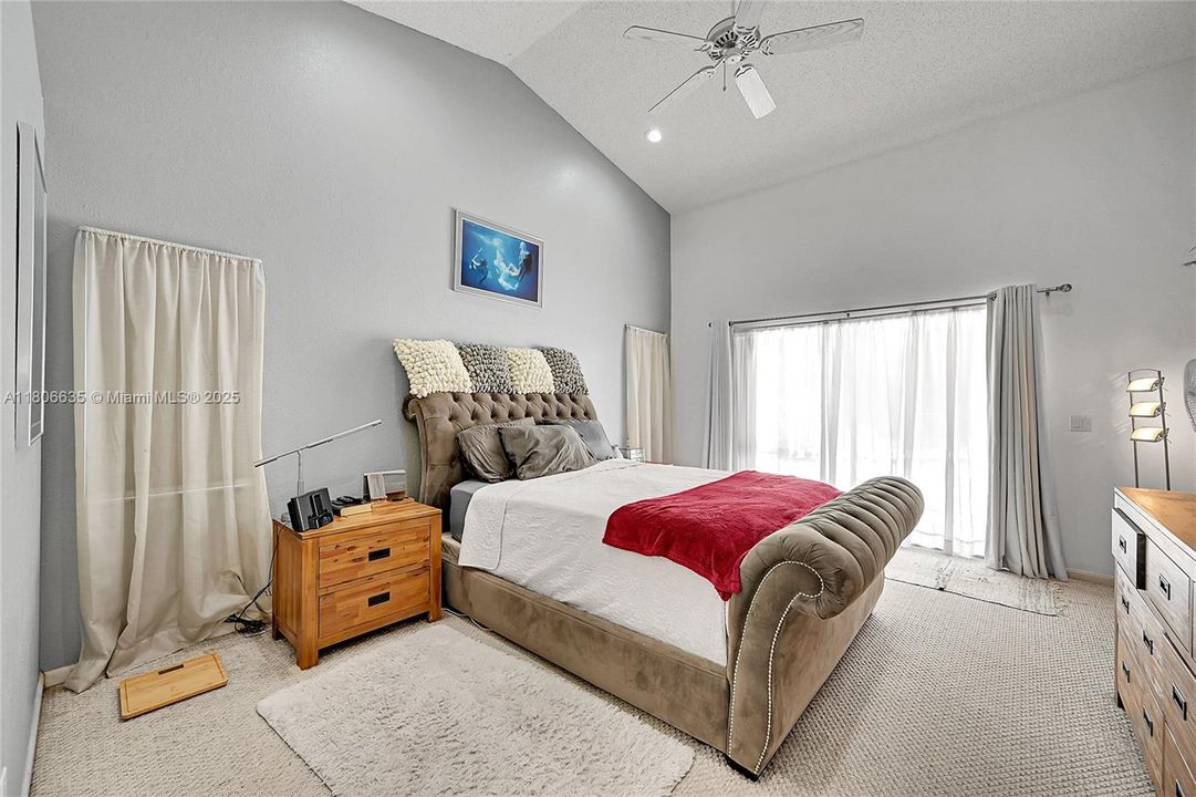 Active With Contract: $817,900 (4 beds, 3 baths, 2402 Square Feet)