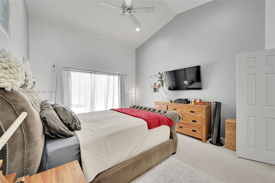 Active With Contract: $817,900 (4 beds, 3 baths, 2402 Square Feet)