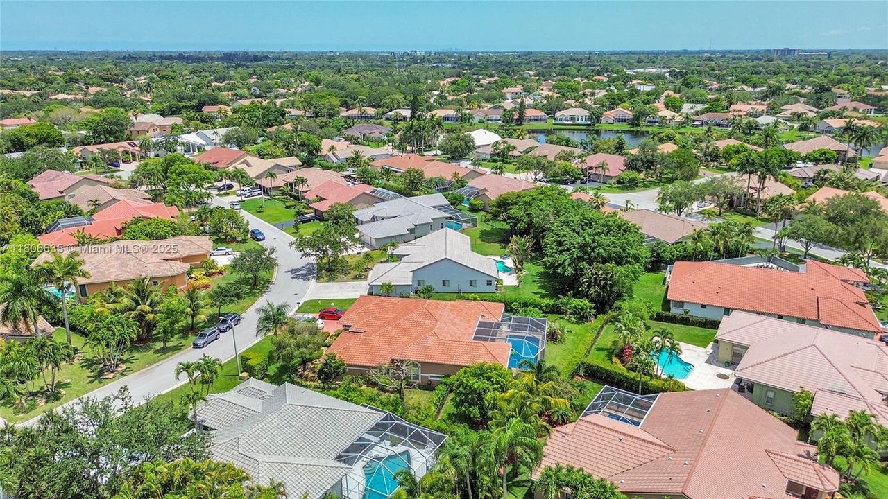 Active With Contract: $817,900 (4 beds, 3 baths, 2402 Square Feet)