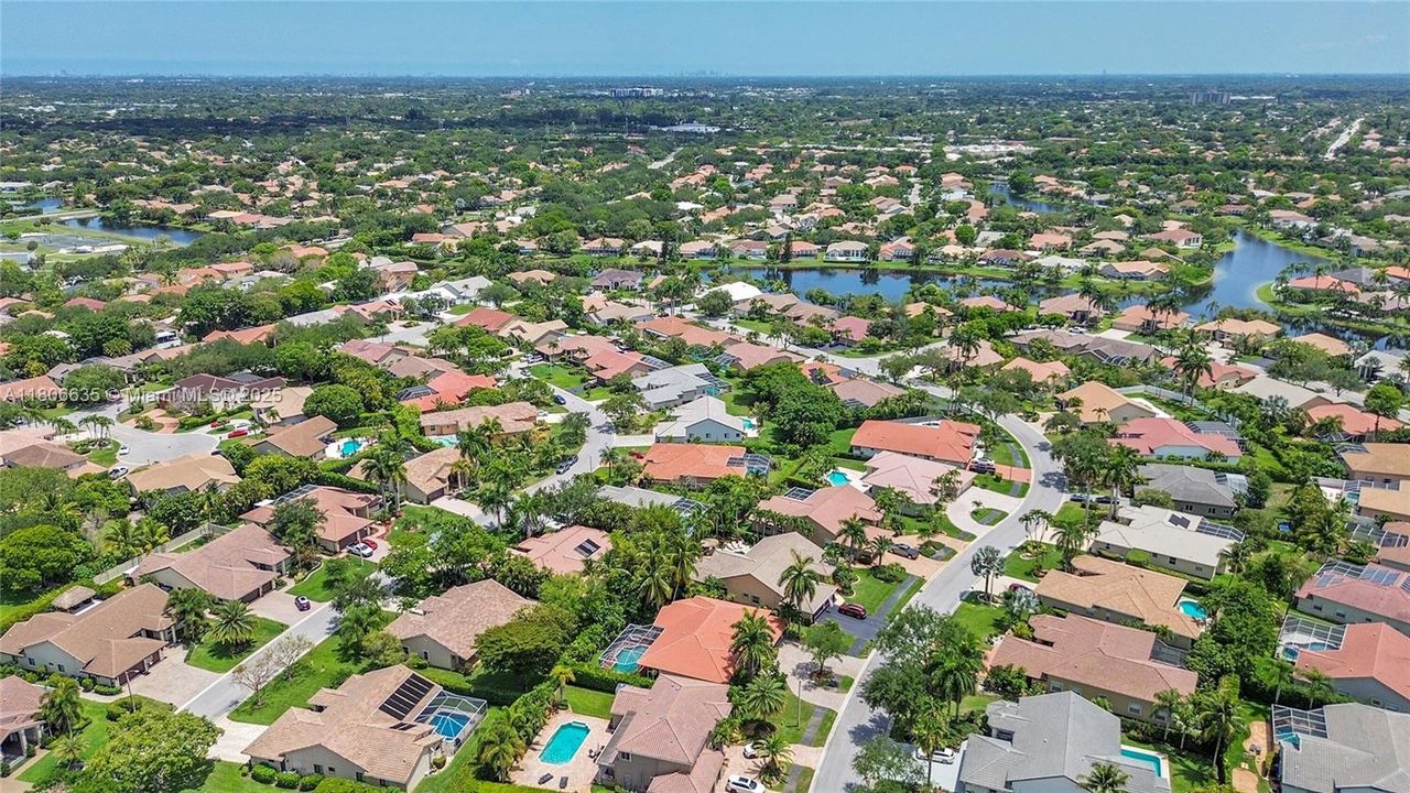 Active With Contract: $817,900 (4 beds, 3 baths, 2402 Square Feet)