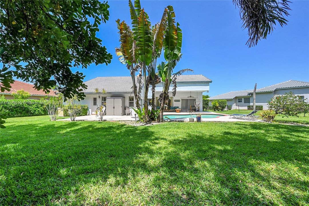 Active With Contract: $817,900 (4 beds, 3 baths, 2402 Square Feet)