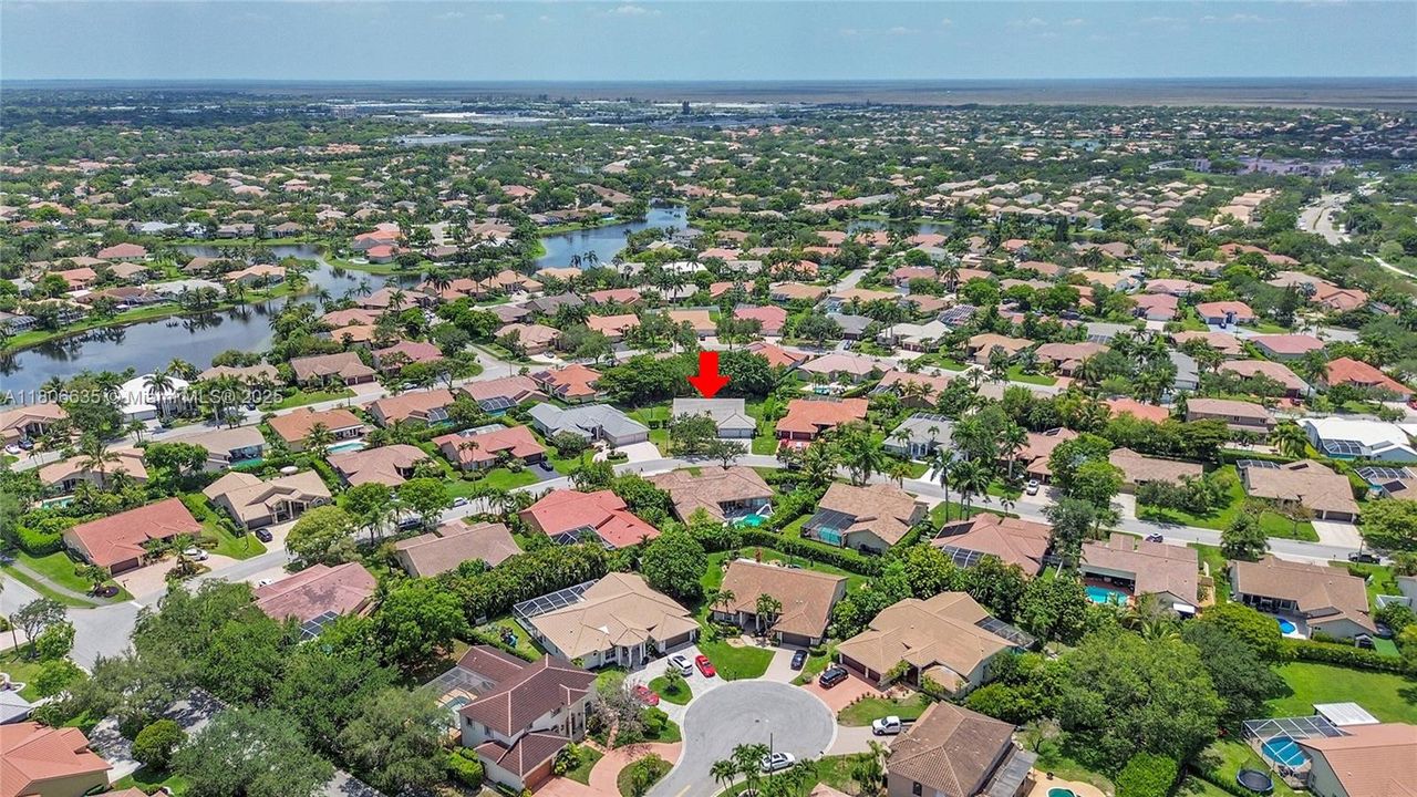 Active With Contract: $817,900 (4 beds, 3 baths, 2402 Square Feet)