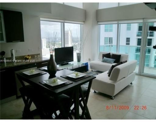 Recently Sold: $630,000 (2 beds, 2 baths, 1267 Square Feet)