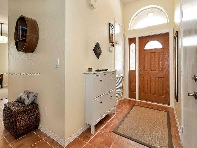 Недавно арендовано: $3,550 (3 спален, 2 ванн, 1576 Квадратных фут)