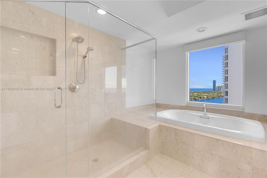 Недавно продано: $1,399,000 (3 спален, 3 ванн, 2733 Квадратных фут)