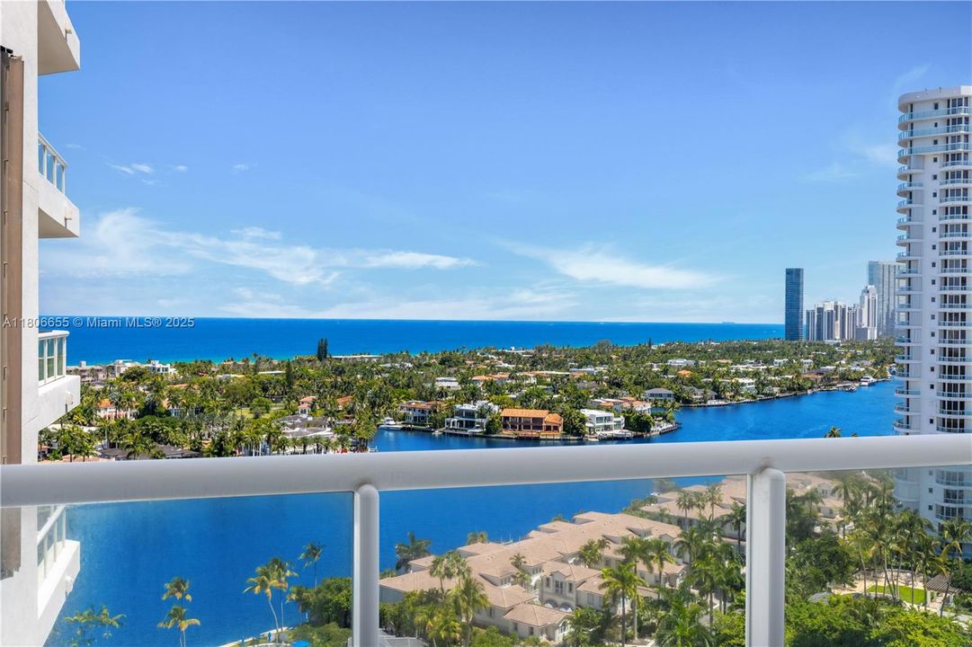 Недавно продано: $1,399,000 (3 спален, 3 ванн, 2733 Квадратных фут)