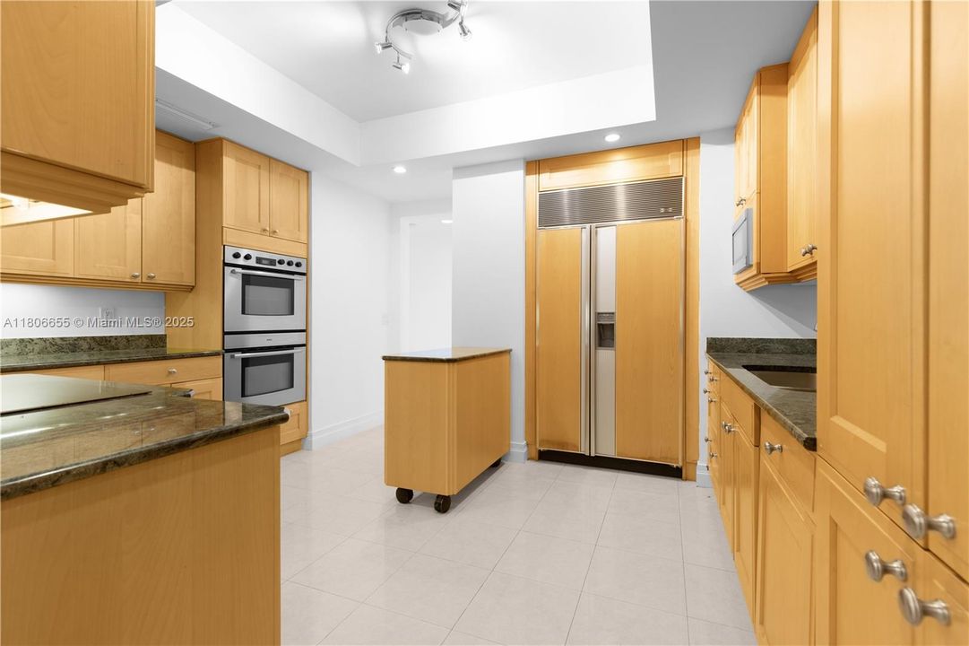 Недавно продано: $1,399,000 (3 спален, 3 ванн, 2733 Квадратных фут)