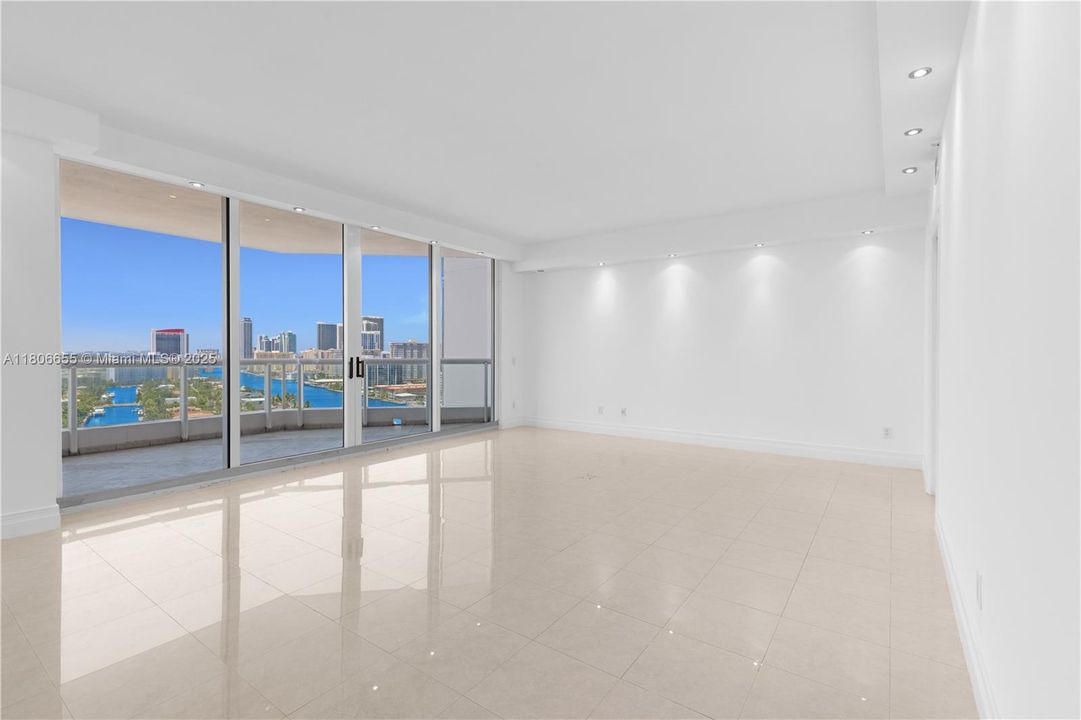 Недавно продано: $1,399,000 (3 спален, 3 ванн, 2733 Квадратных фут)