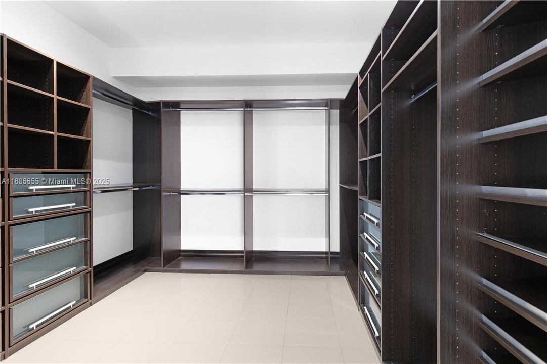 Недавно продано: $1,399,000 (3 спален, 3 ванн, 2733 Квадратных фут)