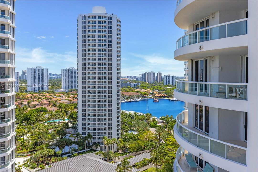 Недавно продано: $1,399,000 (3 спален, 3 ванн, 2733 Квадратных фут)