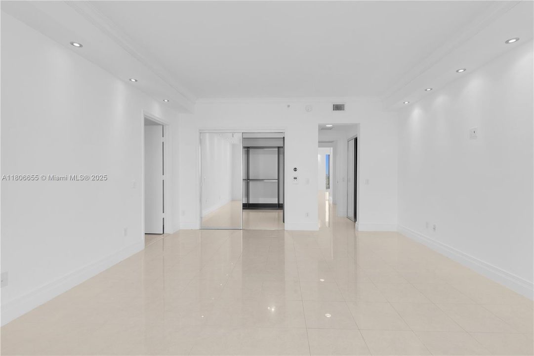 Недавно продано: $1,399,000 (3 спален, 3 ванн, 2733 Квадратных фут)