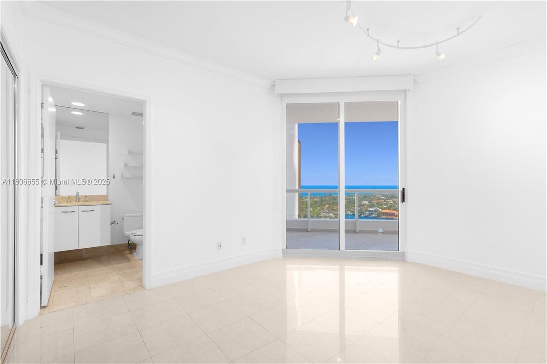 Недавно продано: $1,399,000 (3 спален, 3 ванн, 2733 Квадратных фут)