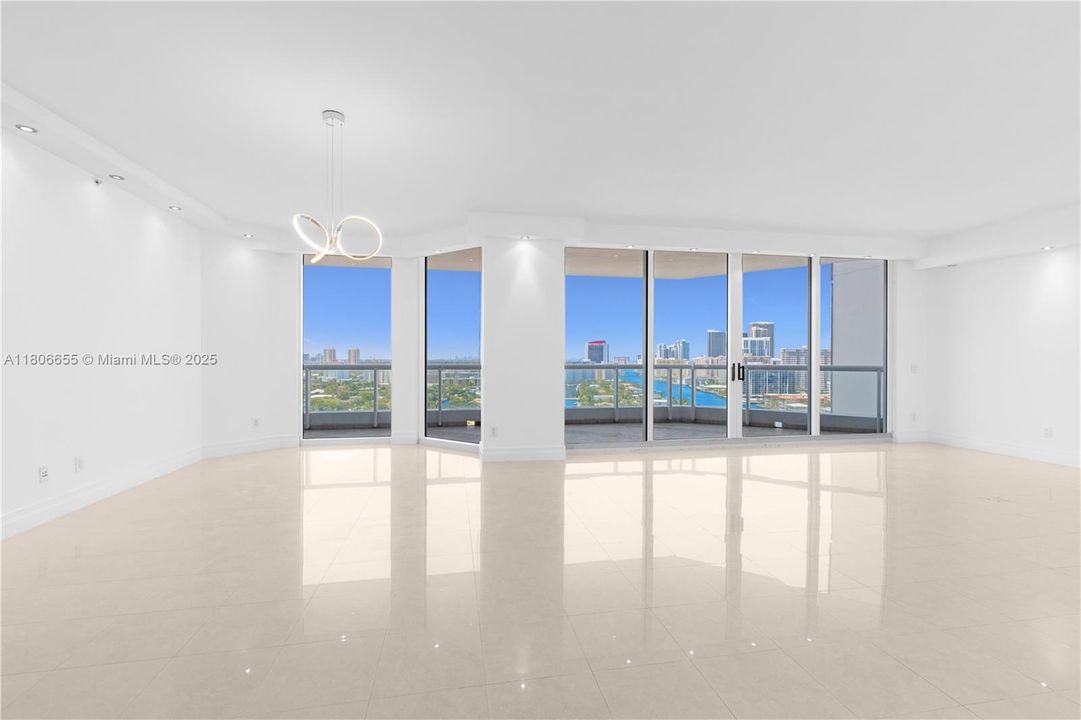 Недавно продано: $1,399,000 (3 спален, 3 ванн, 2733 Квадратных фут)