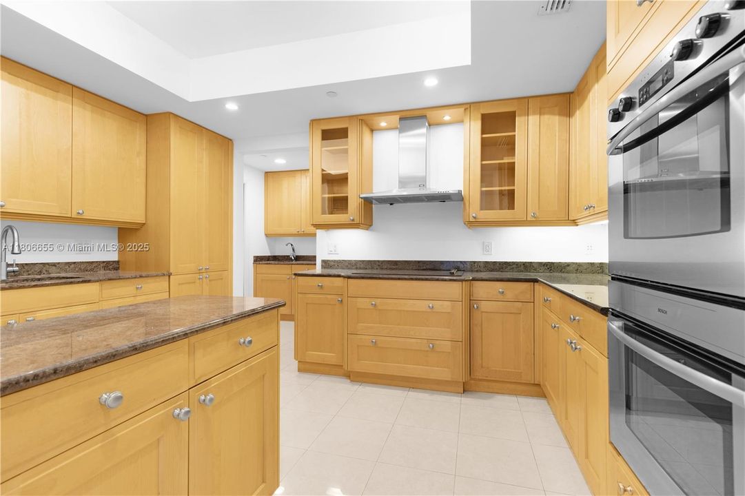 Недавно продано: $1,399,000 (3 спален, 3 ванн, 2733 Квадратных фут)