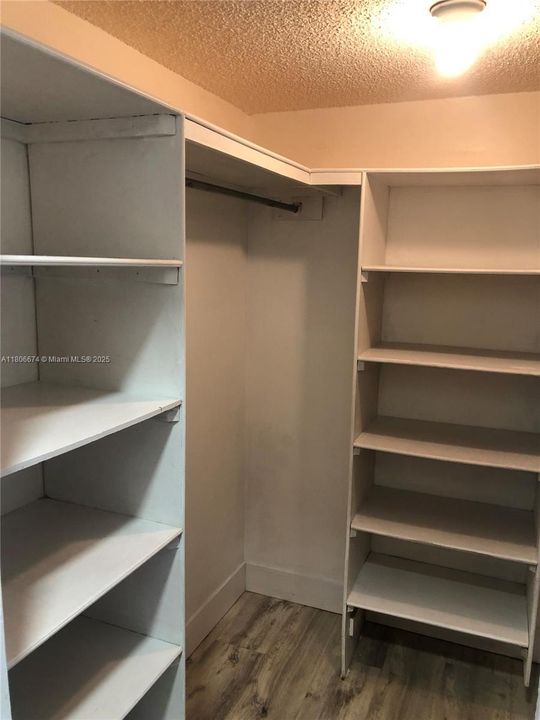 待售: $349,900 (2 贝兹, 2 浴室, 1106 平方英尺)