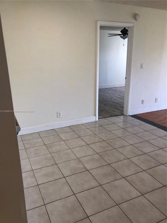 待售: $349,900 (2 贝兹, 2 浴室, 1106 平方英尺)