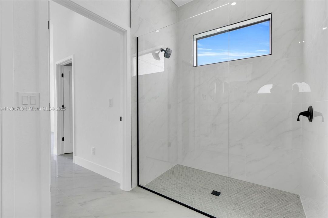 Recently Sold: $349,900 (3 beds, 2 baths, 1630 Square Feet)