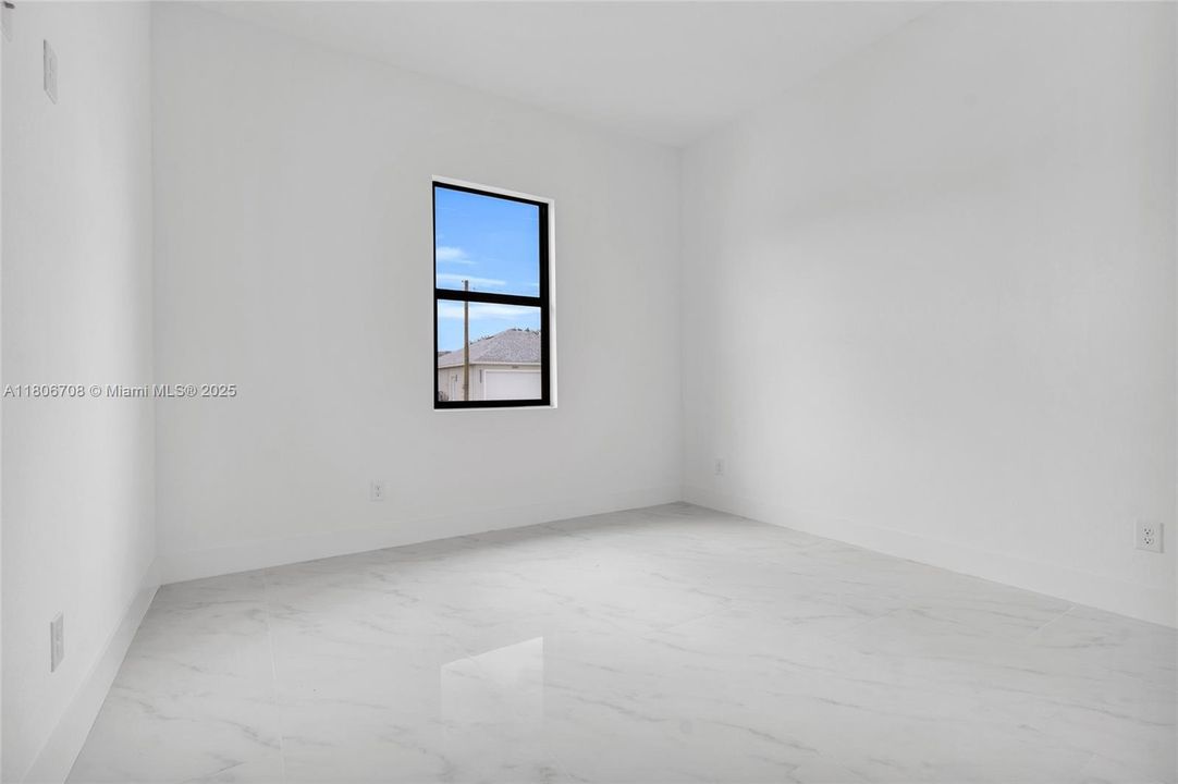 Recently Sold: $349,900 (3 beds, 2 baths, 1630 Square Feet)