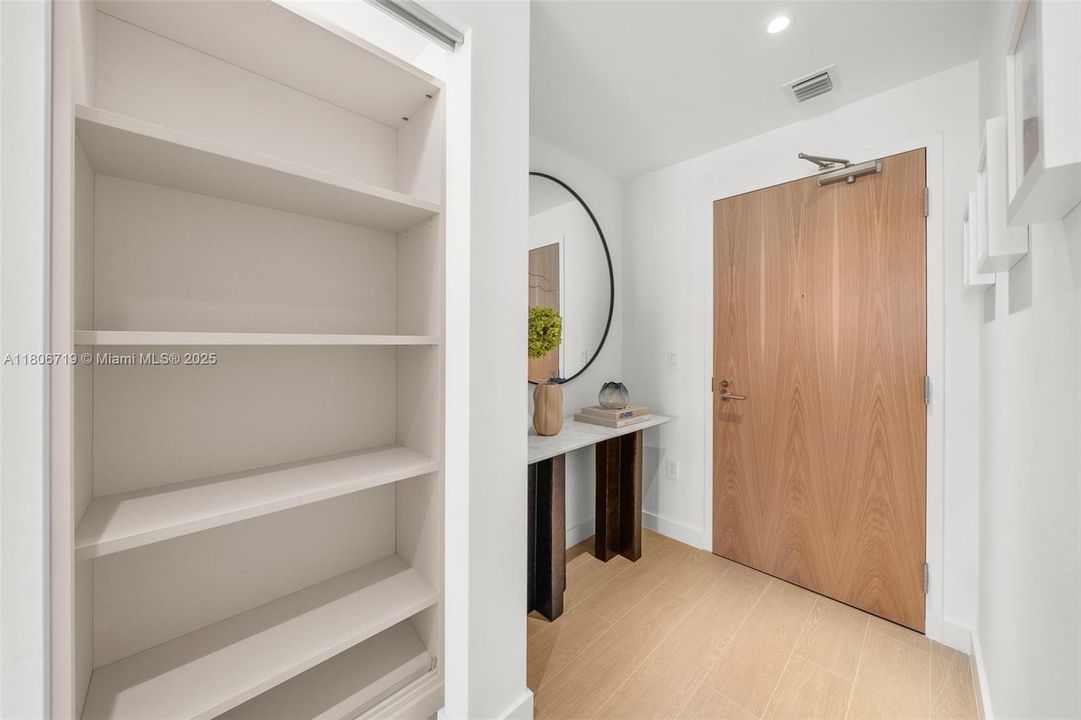 Vendido Recientemente: $1,453,500 (1 camas, 1 baños, 731 Pies cuadrados)