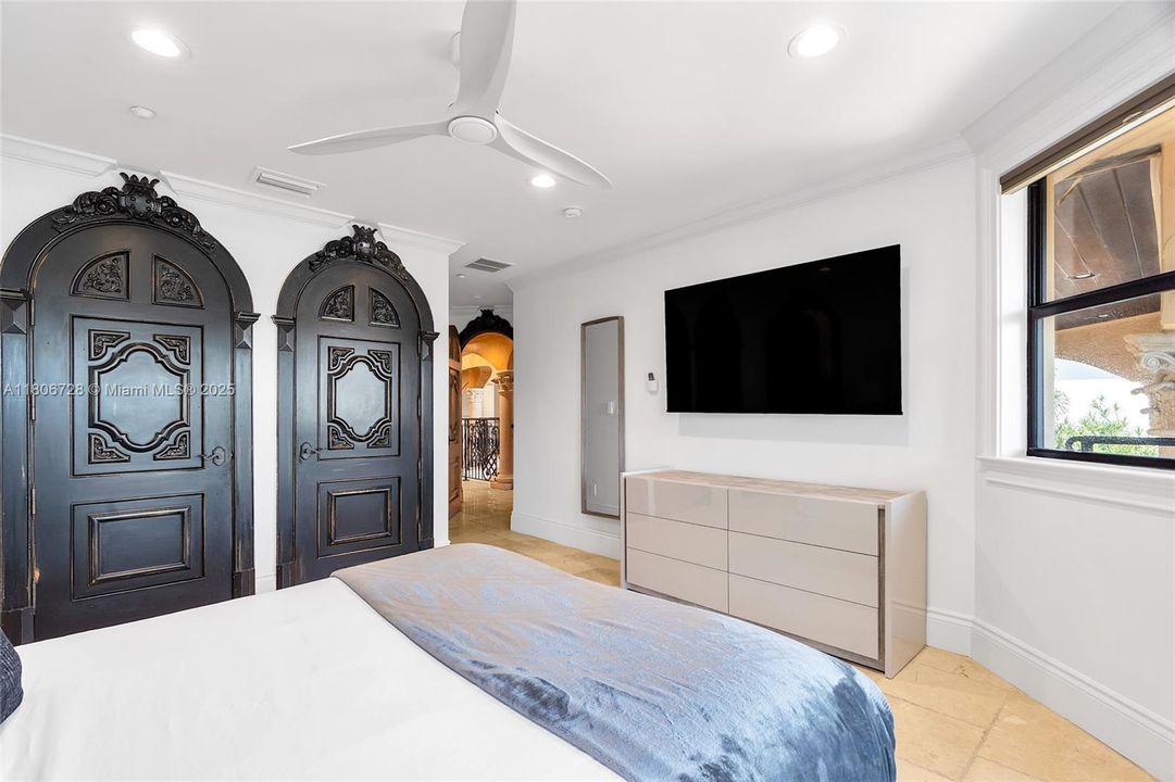 待售: $5,706,427 (6 贝兹, 7 浴室, 7286 平方英尺)