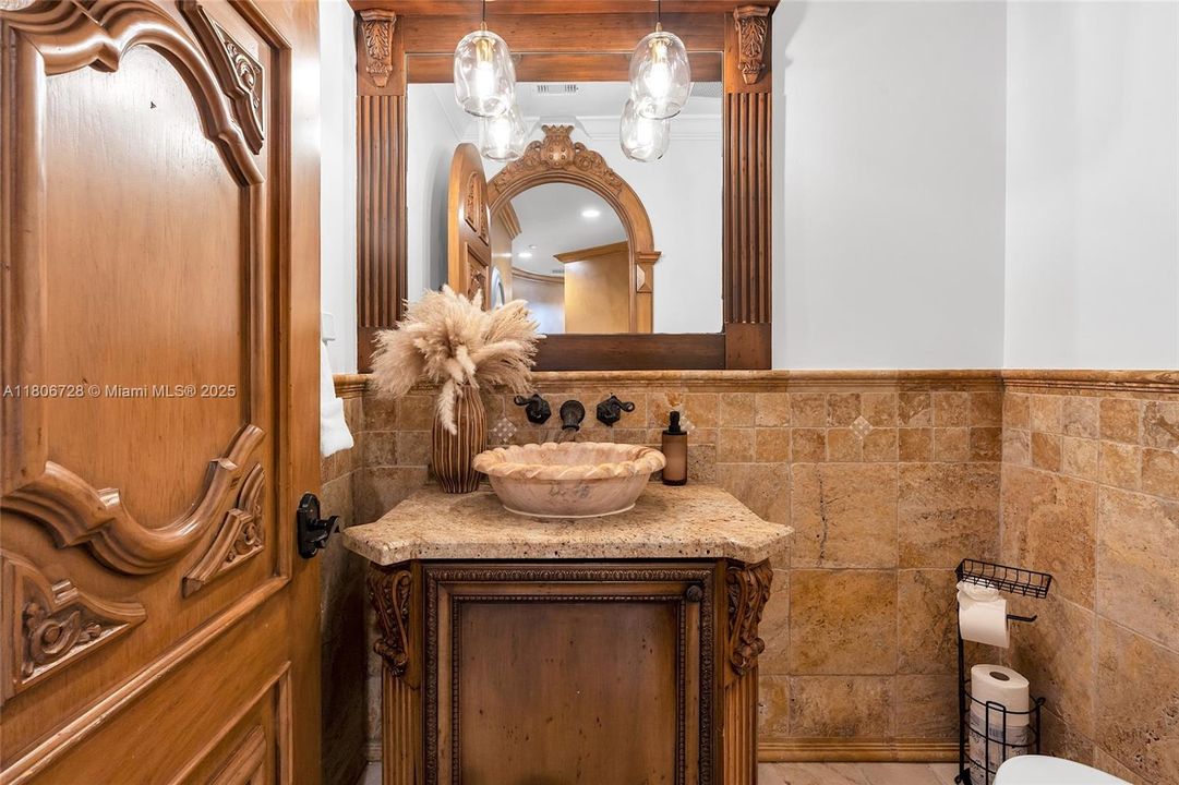 待售: $5,706,427 (6 贝兹, 7 浴室, 7286 平方英尺)