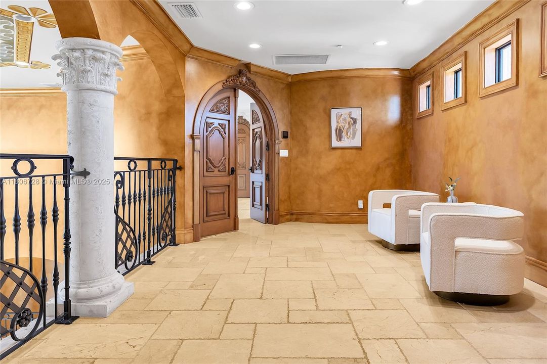 待售: $5,706,427 (6 贝兹, 7 浴室, 7286 平方英尺)