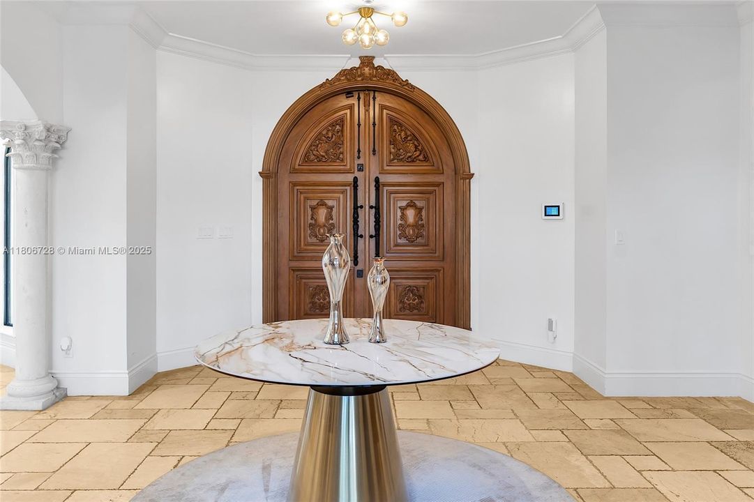 待售: $5,706,427 (6 贝兹, 7 浴室, 7286 平方英尺)