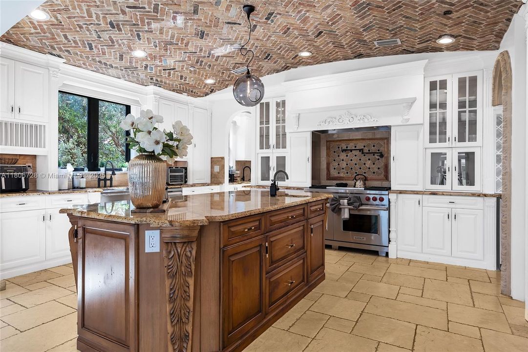 待售: $5,706,427 (6 贝兹, 7 浴室, 7286 平方英尺)