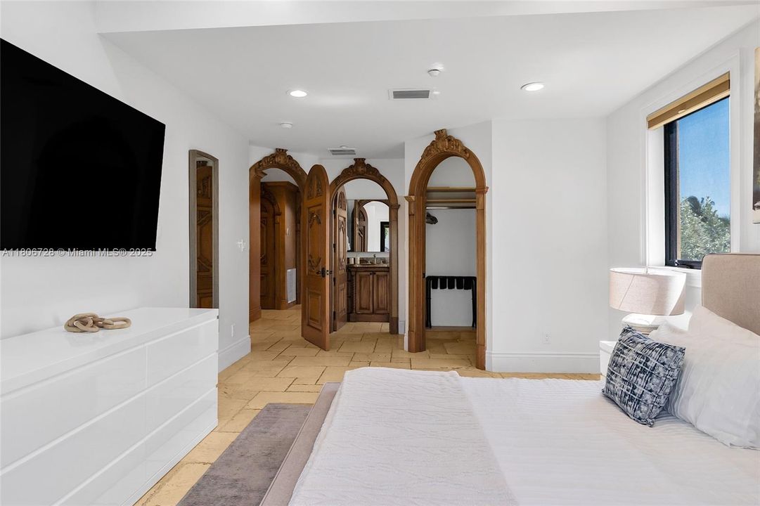 待售: $5,706,427 (6 贝兹, 7 浴室, 7286 平方英尺)