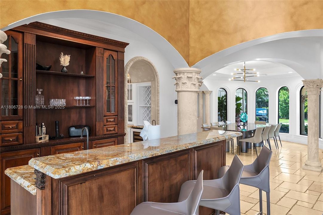 待售: $5,706,427 (6 贝兹, 7 浴室, 7286 平方英尺)