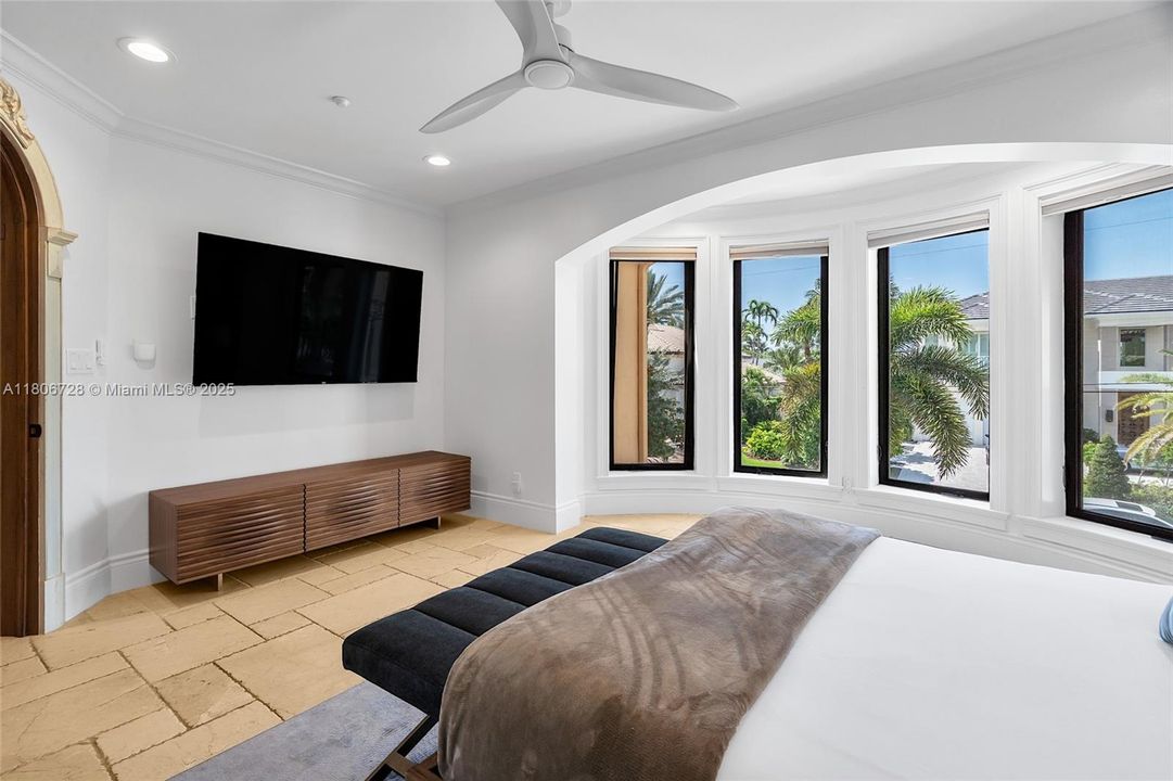 待售: $5,706,427 (6 贝兹, 7 浴室, 7286 平方英尺)