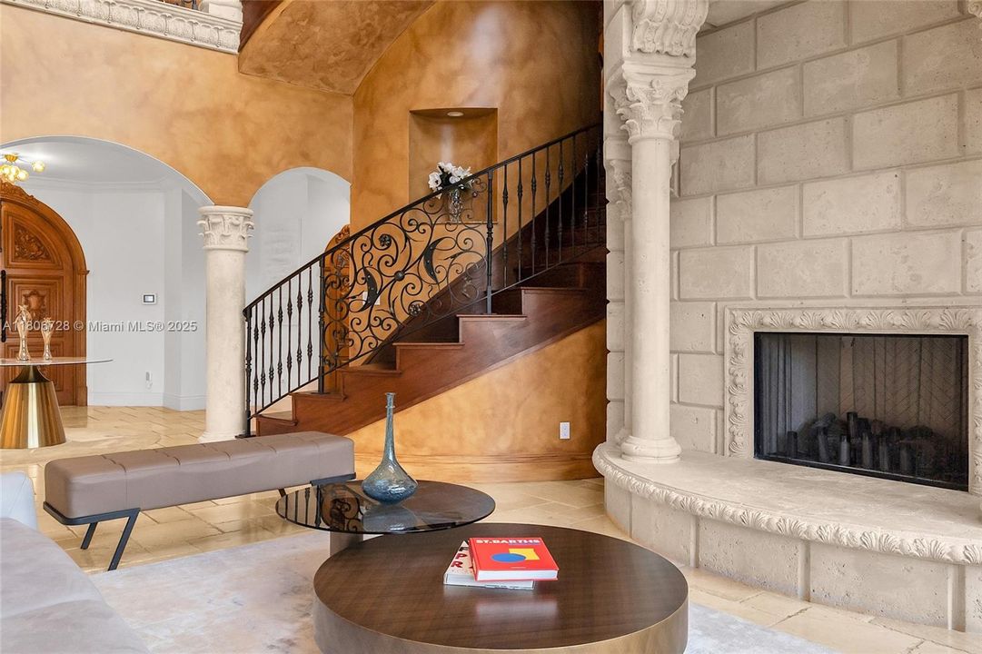 待售: $5,706,427 (6 贝兹, 7 浴室, 7286 平方英尺)