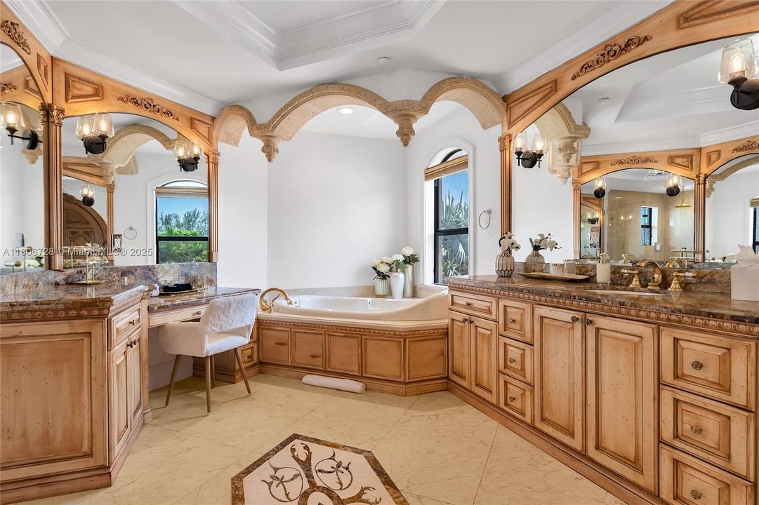 待售: $5,706,427 (6 贝兹, 7 浴室, 7286 平方英尺)