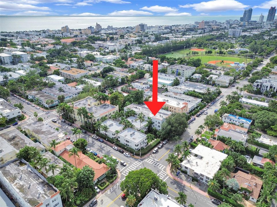 Недавно продано: $335,000 (2 спален, 1 ванн, 691 Квадратных фут)