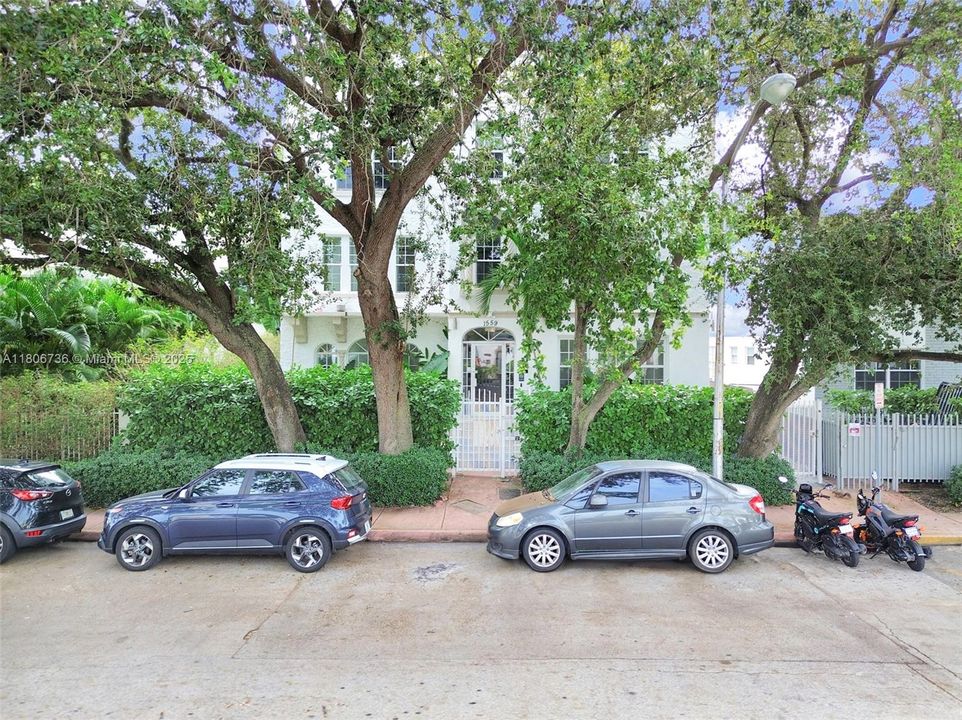 Недавно продано: $335,000 (2 спален, 1 ванн, 691 Квадратных фут)